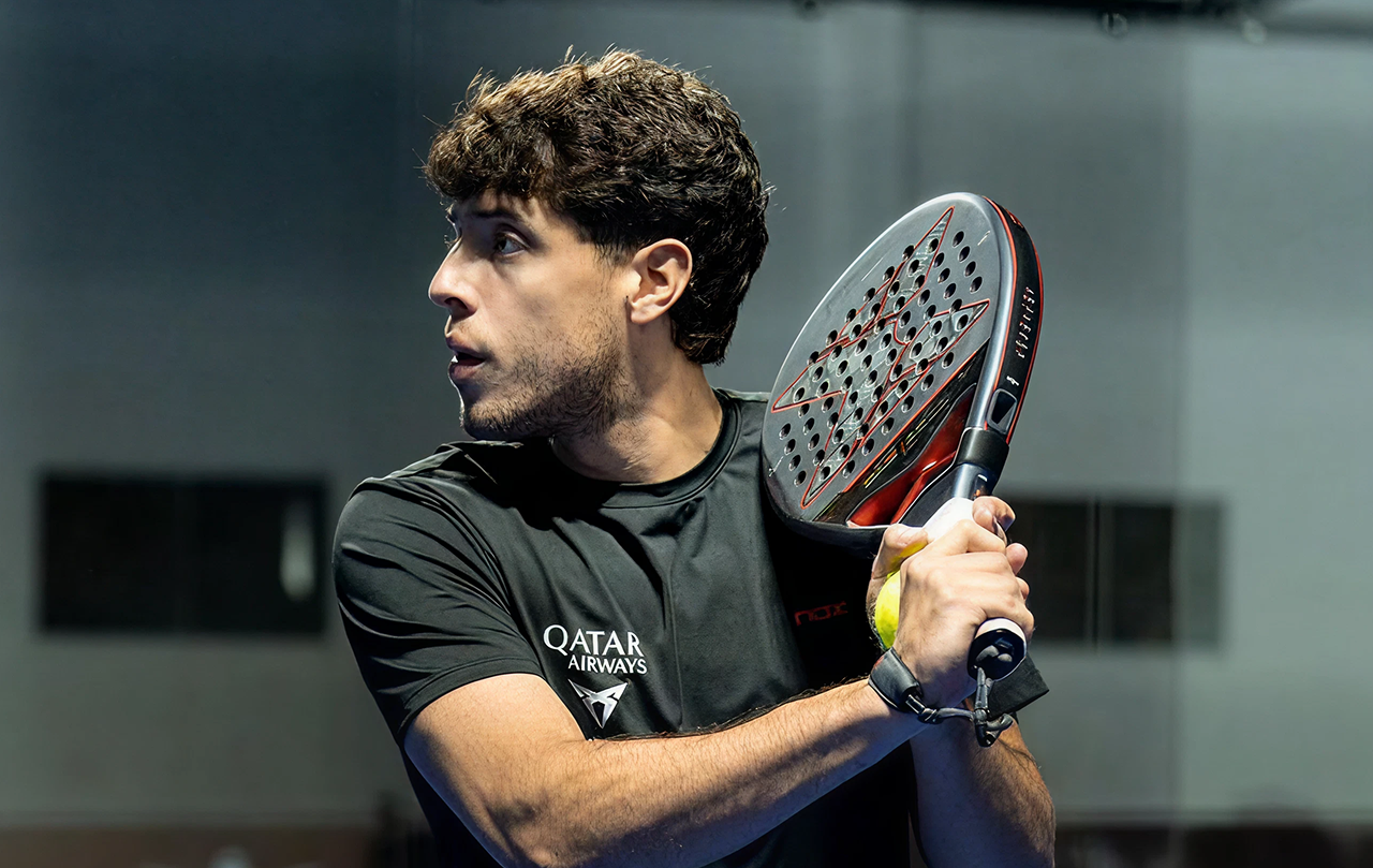 Professional padel player in action